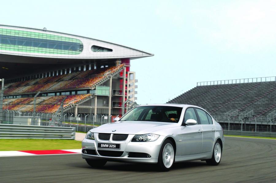  BMW 3-Series 2006 года  (фото 20 из 108)